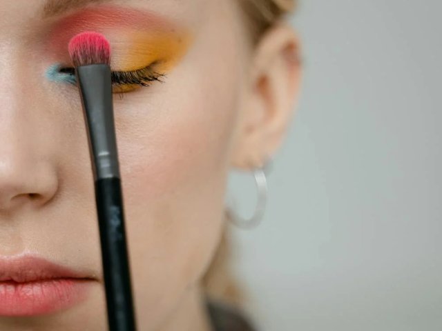Creative Business Cards for Makeup Artists