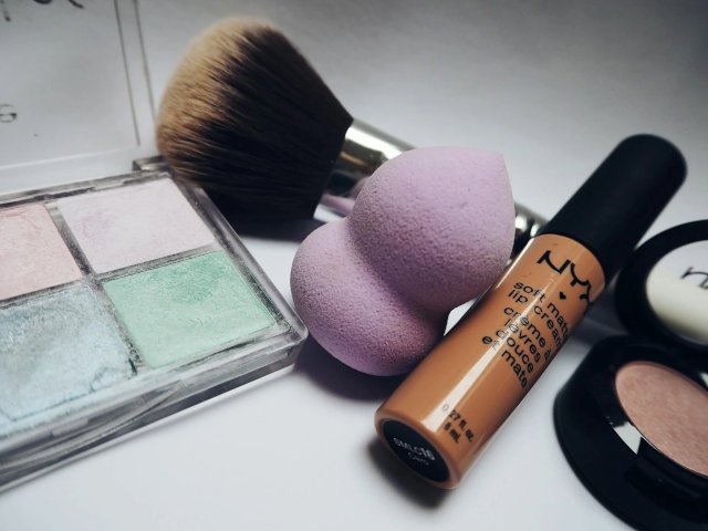 Daily Tasks of a Makeup Artist