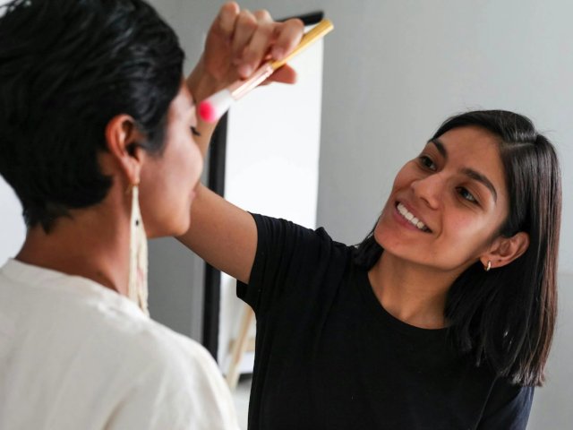 Event Makeup or Glamour on the Go